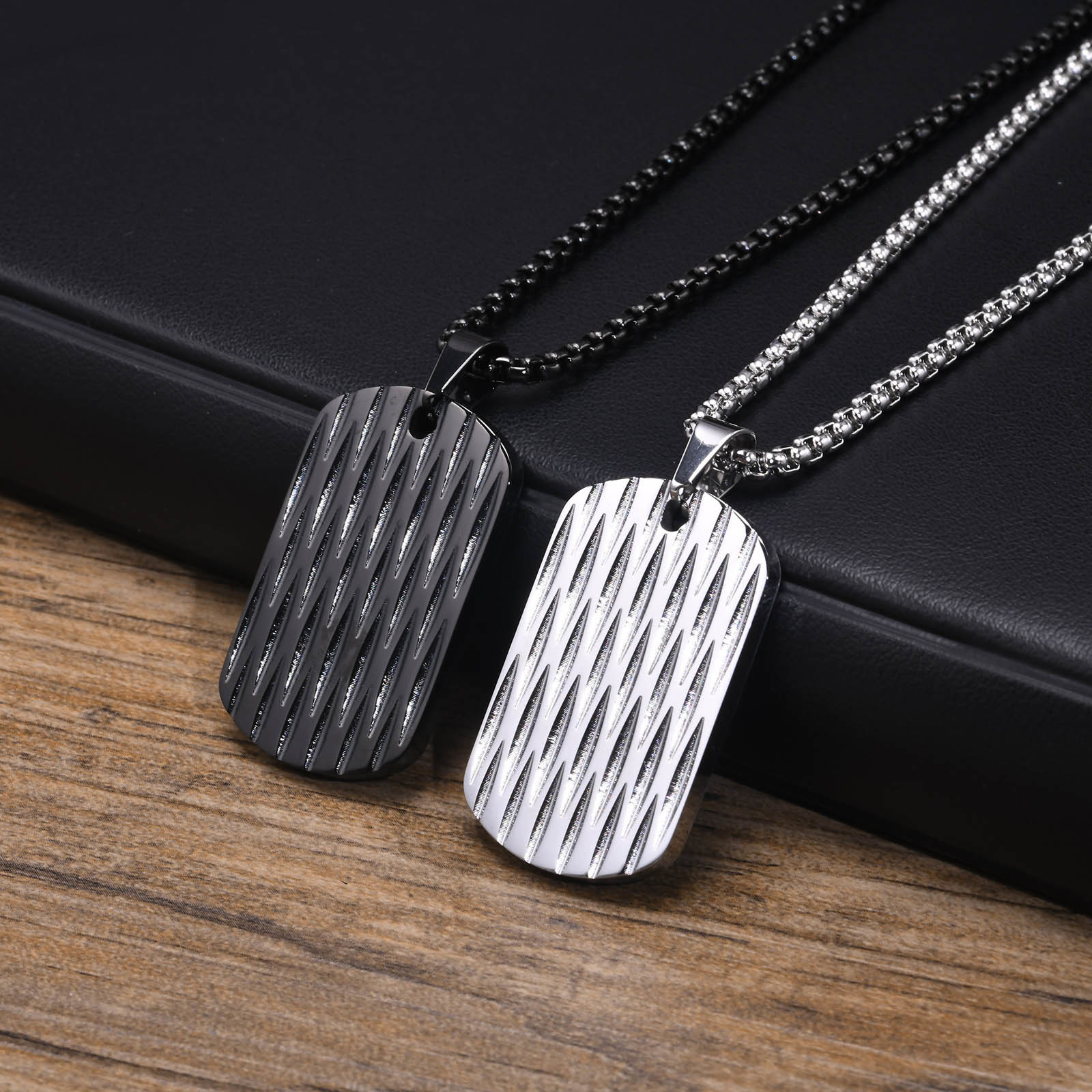 Mprainbow Mens Dog Tag Necklac - Mens Fashion In The 1920S 评论和价格